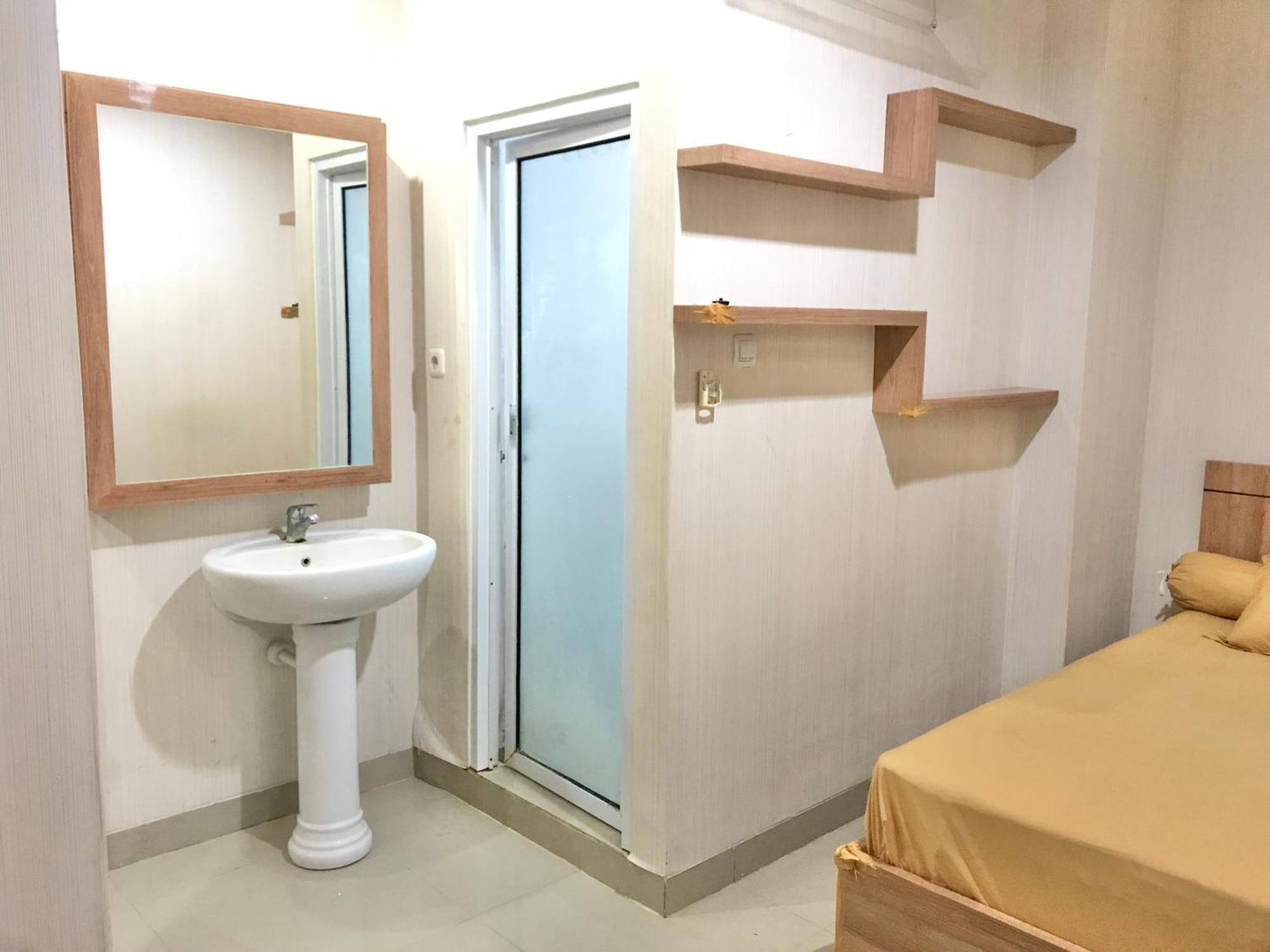 37 Guesthouse Jakarta Room photo