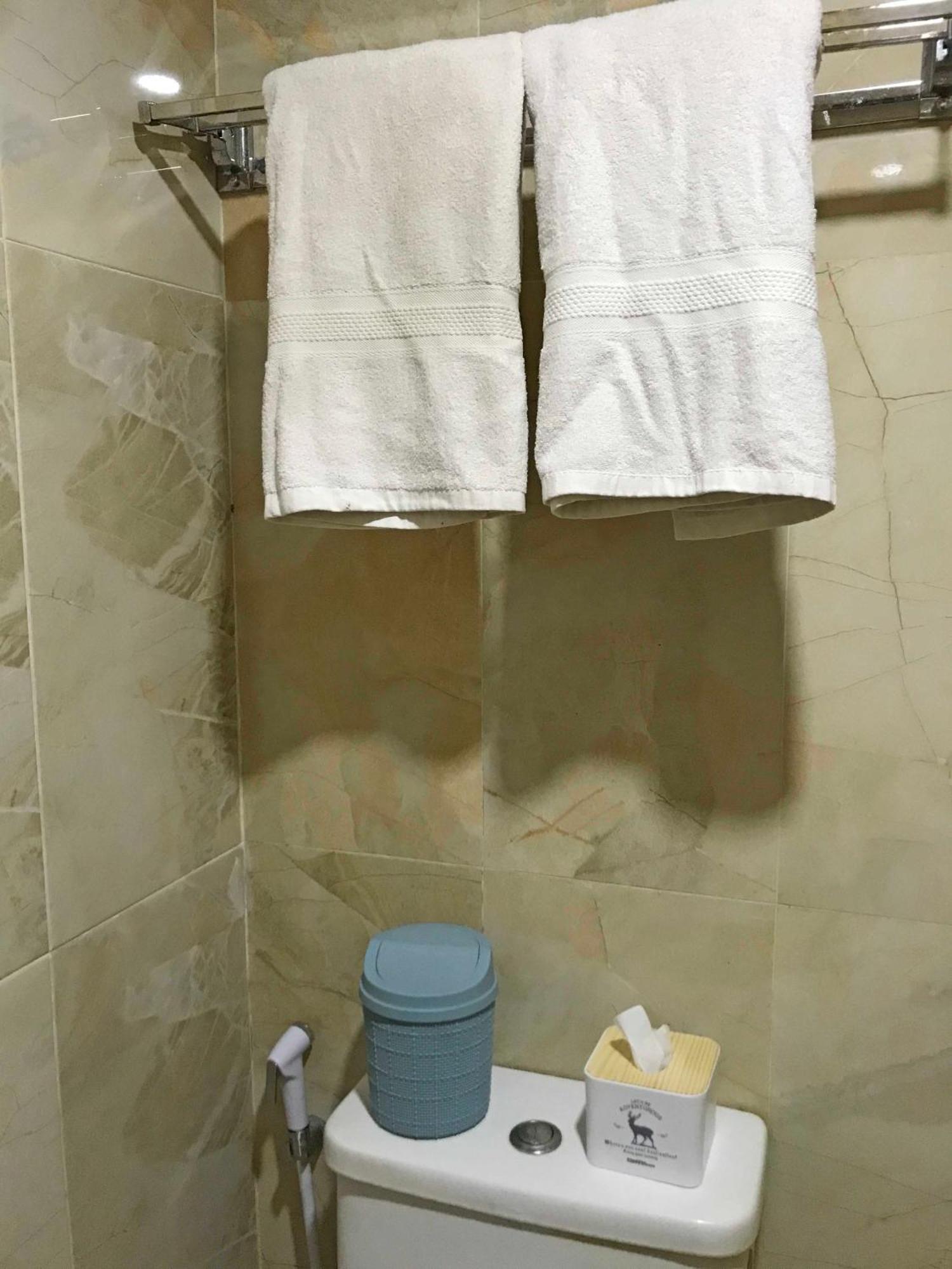 37 Guesthouse Jakarta Room photo